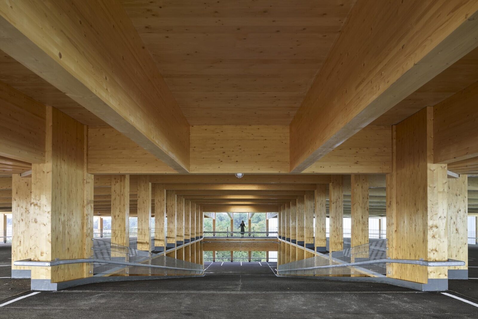 Die Rampe zur Auffahrt des Parkhauses in Wendlingen &copy; Roland Halbe